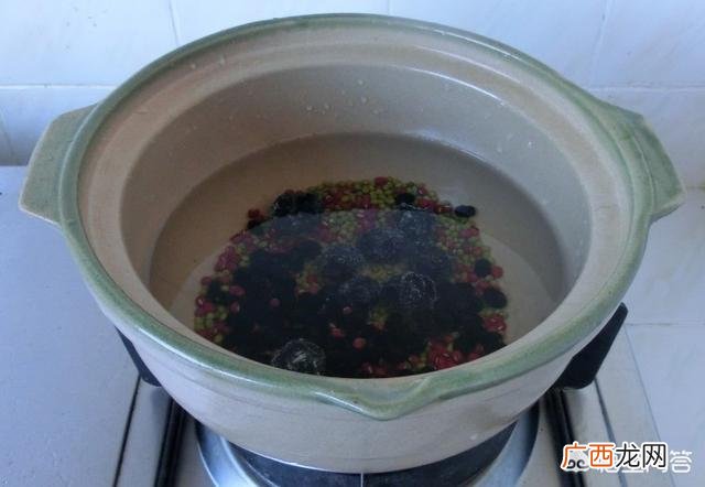 三豆汤的做法,三豆汤怎么煮好吃，三豆汤的做法及详细步骤？