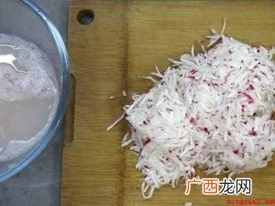 萝卜丝包子的馅怎么做的具体操作步骤 萝卜丝包子的馅怎么做窍门