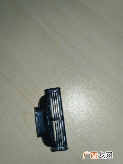 刀片刮胡刀怎么用,刮胡刀的正确使用方法？