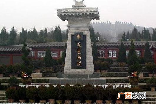 秦始皇的陵墓在哪里,秦始皇墓到底是在山西还是陕西呀?
