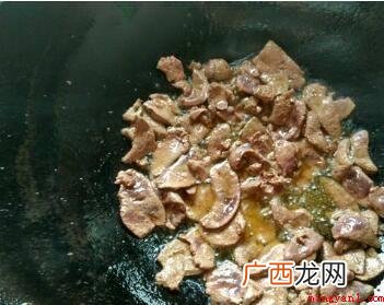 猪肝炒熟之后要独立起锅摆盘 猪肝怎么炒又嫩又好吃
