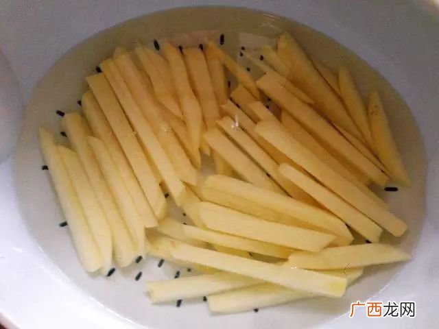 炸薯条裹粉是什么粉,炸薯条用起酥油的比例？