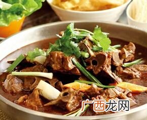 红汤羊蝎子做法是什么,羊蝎子火锅的做法最正宗的做法？