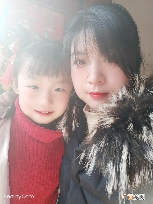 女儿和父亲是什么关系,女儿和爸妈是属于亲情吗？