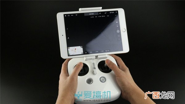 大疆精灵3s怎么连接手机,大疆无人机如何与华为手机连接？