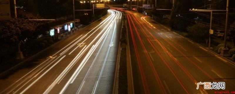 日本夜里10点是中国的晚上9点,即21点 日本的晚上10点是中国的几点