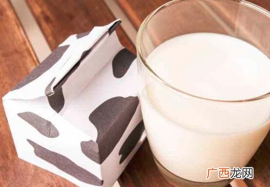 牛奶过期后可以直接用来洗脸吗 过期牛奶可以洗脸吗