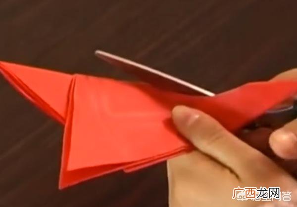 简易剪纸花边边框剪法是怎样的,窗花边剪纸？
