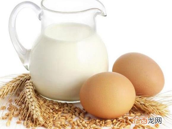 牛奶和鸡蛋,牛奶能配鸡蛋吃吗？