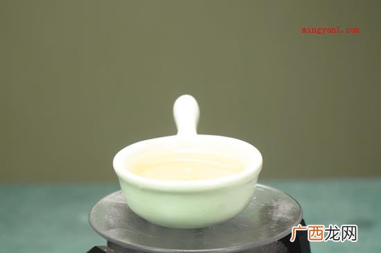 色拉油是新标准一级油,指的是多种多样绿色植物石油 色拉油是什么油