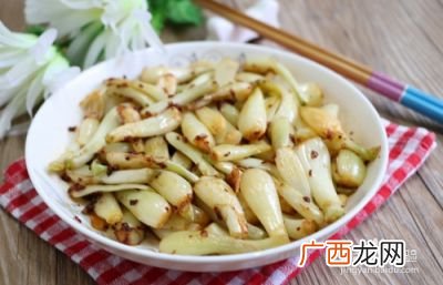 酸荞头酸荞头炒什么最好吃,酸荞头焖鸭肉的家常做法怎么做好吃?