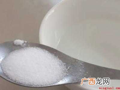 衣服上的铁锈怎么去除