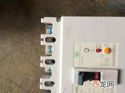 漏电保护器跳闸的原因是什么,为什么漏电保护器跳总闸原因？