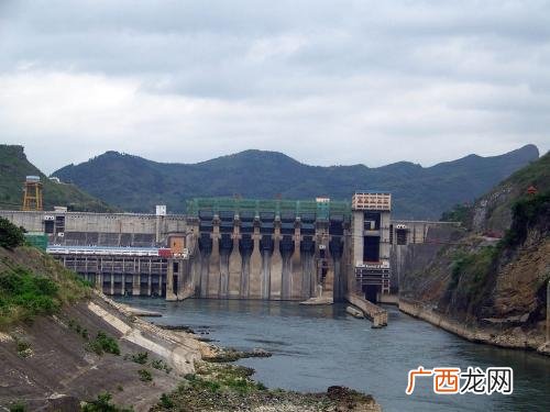 钓矶是什么意思,东坡钓矶的矶是什么意思？