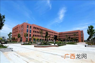 南广学院在哪里,南广学院是几本，具体的位置是哪里？