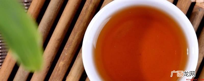品普洱茶时,一定要有耐心,切忌由于第一口不好喝,彻底否定一款 普洱生茶和熟茶的区别功效