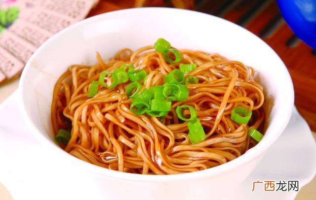 葱油拌面炸葱油要多久,葱油拌面商用做法？
