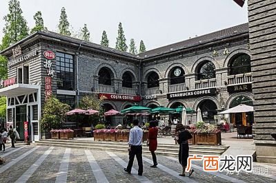 南京有哪些传统建筑,南京有名的教堂有哪几个阿？