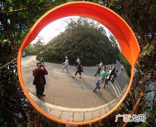凹面镜与凸面镜各有什么特点,凸面镜与凹面镜的作用？