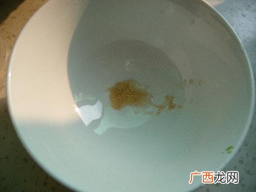 沙砾是什么东西,厨房柜子有沙粒子怎么回事？