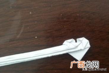 怎么做手工戒指,简单的手工折纸戒指,用钱折纸爱心戒指步骤图解?