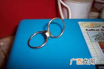 怎么做手工戒指,简单的手工折纸戒指,用钱折纸爱心戒指步骤图解?
