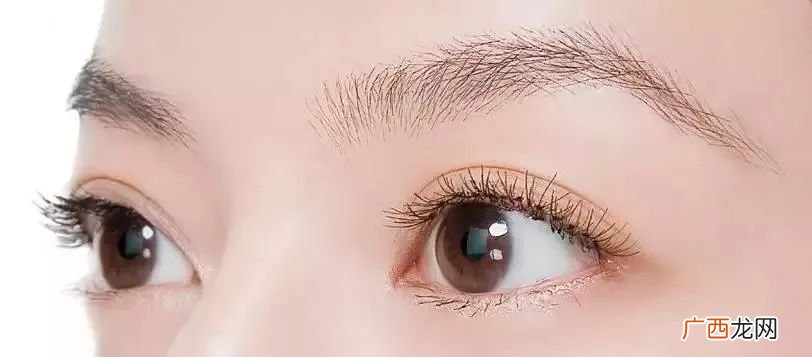 描写眼睛的成语如炯炯有神,形容眼睛有神的比喻四字成语？