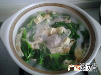 青菜汤的做法,肉饼青菜汤的做法步骤图，肉饼青菜汤怎么做？