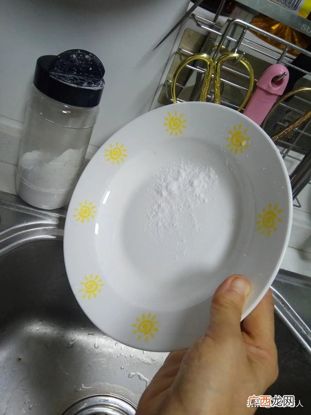 锅糊了怎么去除黑渍,糊锅发黑了怎么快速去除？