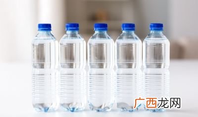 矿泉水过了保质期能喝吗,矿泉水放多久就不能喝了？