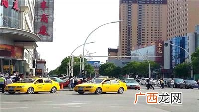 表示两城市相隔太远的成语,形容路途遥远的成语有哪些？