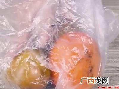 桃子表面的不必要的杂物清除整洁 柿子怎么保存