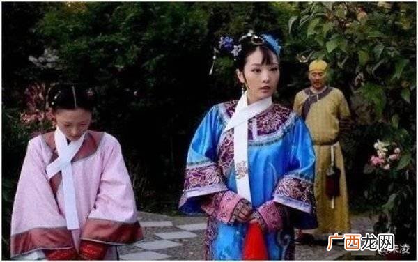甄嬛传余答应赐死是第几集,甄嬛传毛晓彤几集死的？