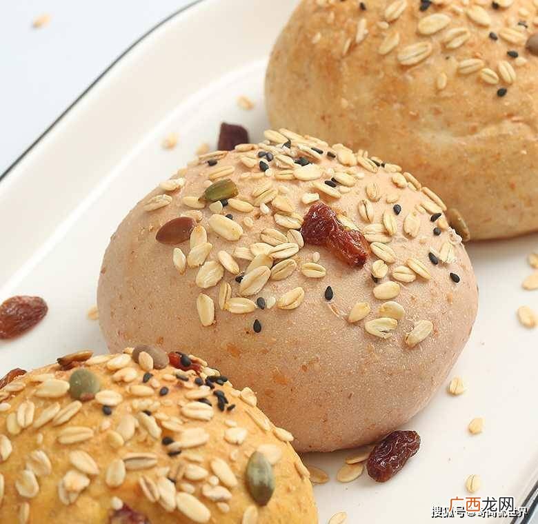 麦满分的面包是全麦吗,麦当劳早餐猪柳蛋堡和猪柳蛋麦满分有什么区别？