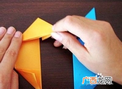 小飞刀怎么折如何折纸飞刀,世界上最早的折纸书?