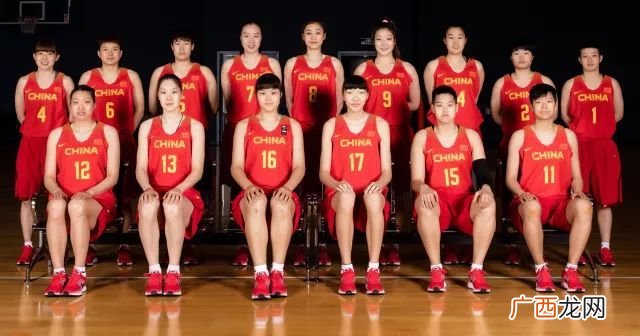 中国女篮历任主教练都有谁,女篮郑微资料？