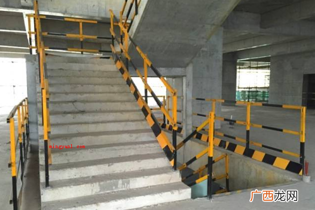 三宝四口五临边是建筑工程施工全过程中的安全管理措施 三宝四口五临边是指什么？