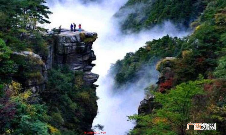 简略回应庐山所在位置处 庐山在哪里
