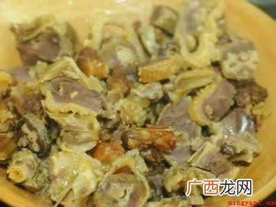 腊鸭怎么做共有5步,可做腊鸭芥菜、腊鸭煲仔饭、香辣腊鸭