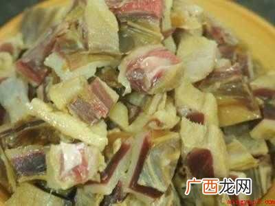 腊鸭怎么做共有5步,可做腊鸭芥菜、腊鸭煲仔饭、香辣腊鸭
