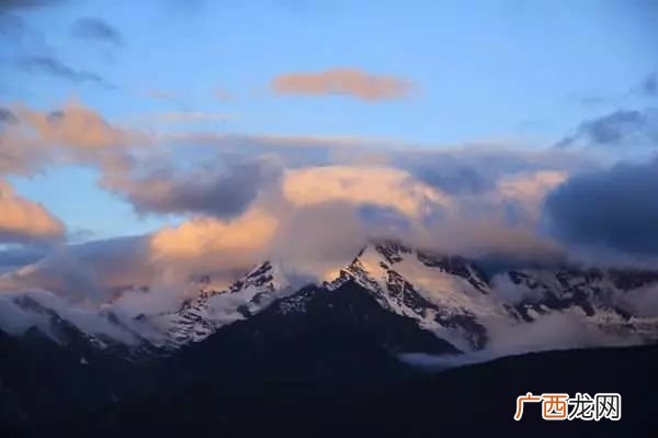除却巫山不是云怎么解释,除却巫山不是云，究竟讲的是什么意思？