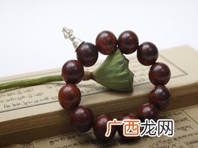 红酸枝手串有什么好处,酸枝木手串好不好？