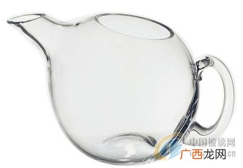 如何鉴别天然玻璃和玻璃啊急,如何分辨水晶是真的还是玻璃做的？