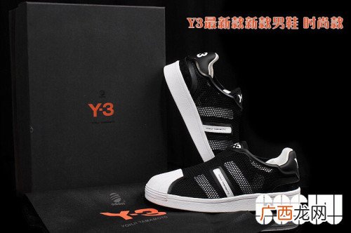 阿迪达斯与耐克比较哪个好些,adidas与耐克鞋子对比？