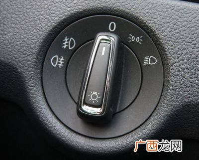 前雾灯怎么开,五菱之光6388的前雾灯怎么开?