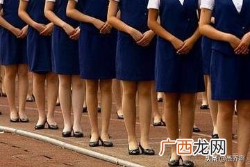 标准站姿的要求,标准礼仪站姿全攻略？