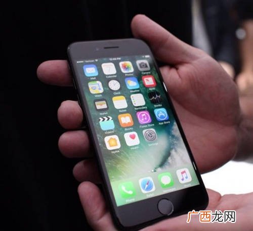 手机屏幕划痕怎么修复,屏幕彩色划痕怎么修复？