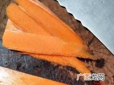 胡萝卜菱形片怎么切