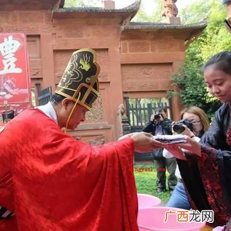 男子满二十岁及冠之年 及冠之礼是多少岁？