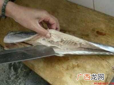 鱼肉里的小刺怎么去除